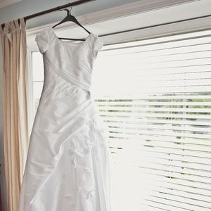 Wedding Dress fit Size 6